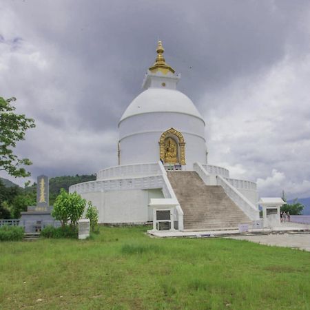Hotel Romantica Pokhara Esterno foto