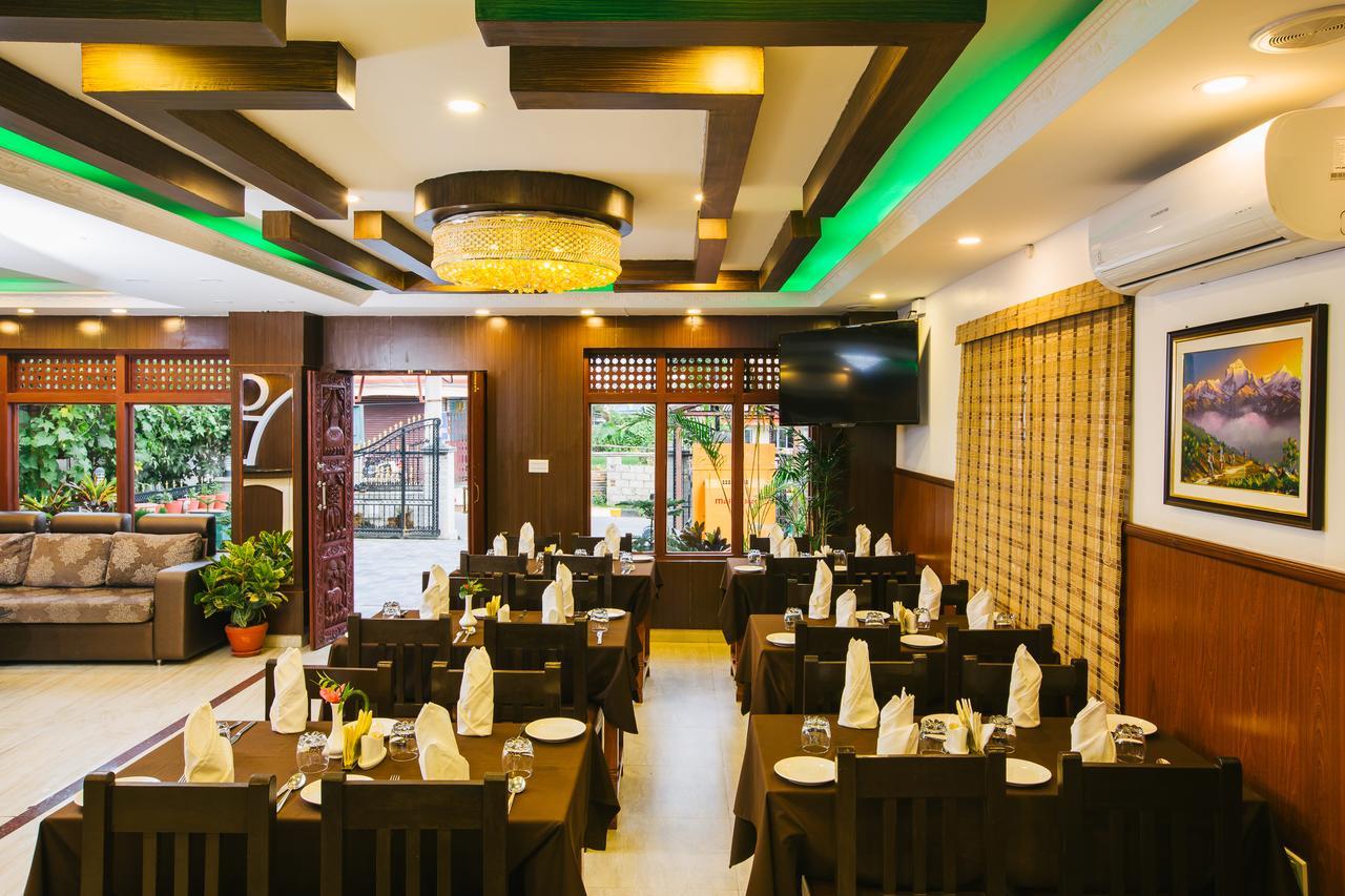 Hotel Romantica Pokhara Esterno foto