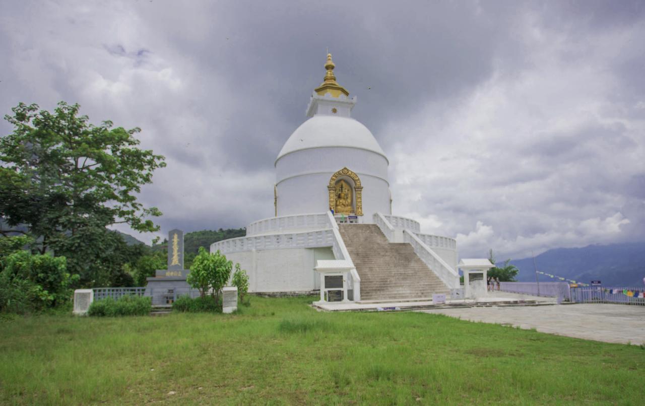Hotel Romantica Pokhara Esterno foto