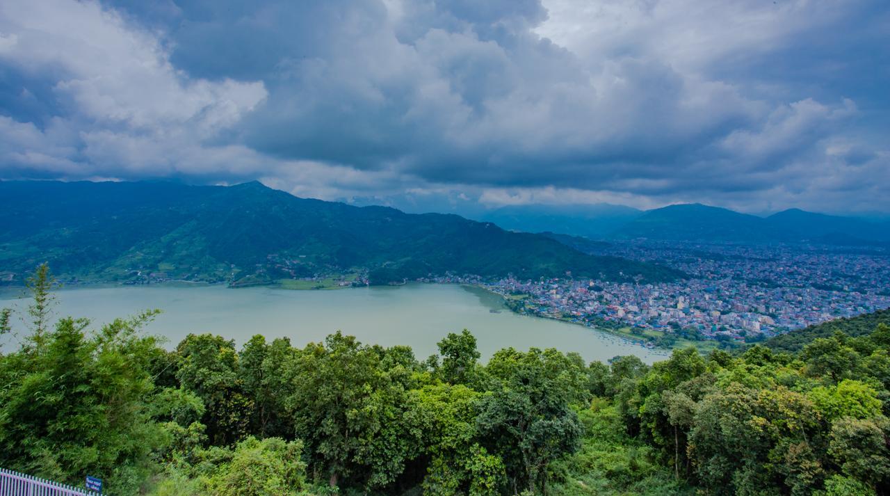Hotel Romantica Pokhara Esterno foto