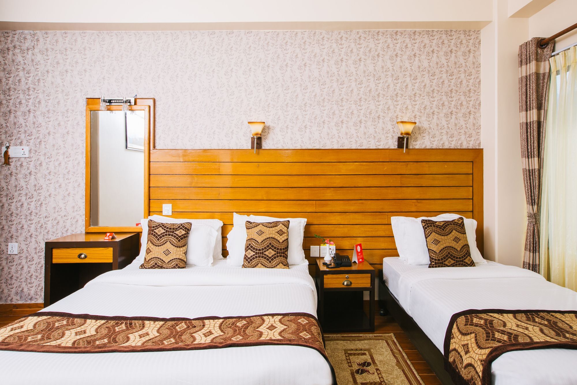 Hotel Romantica Pokhara Esterno foto