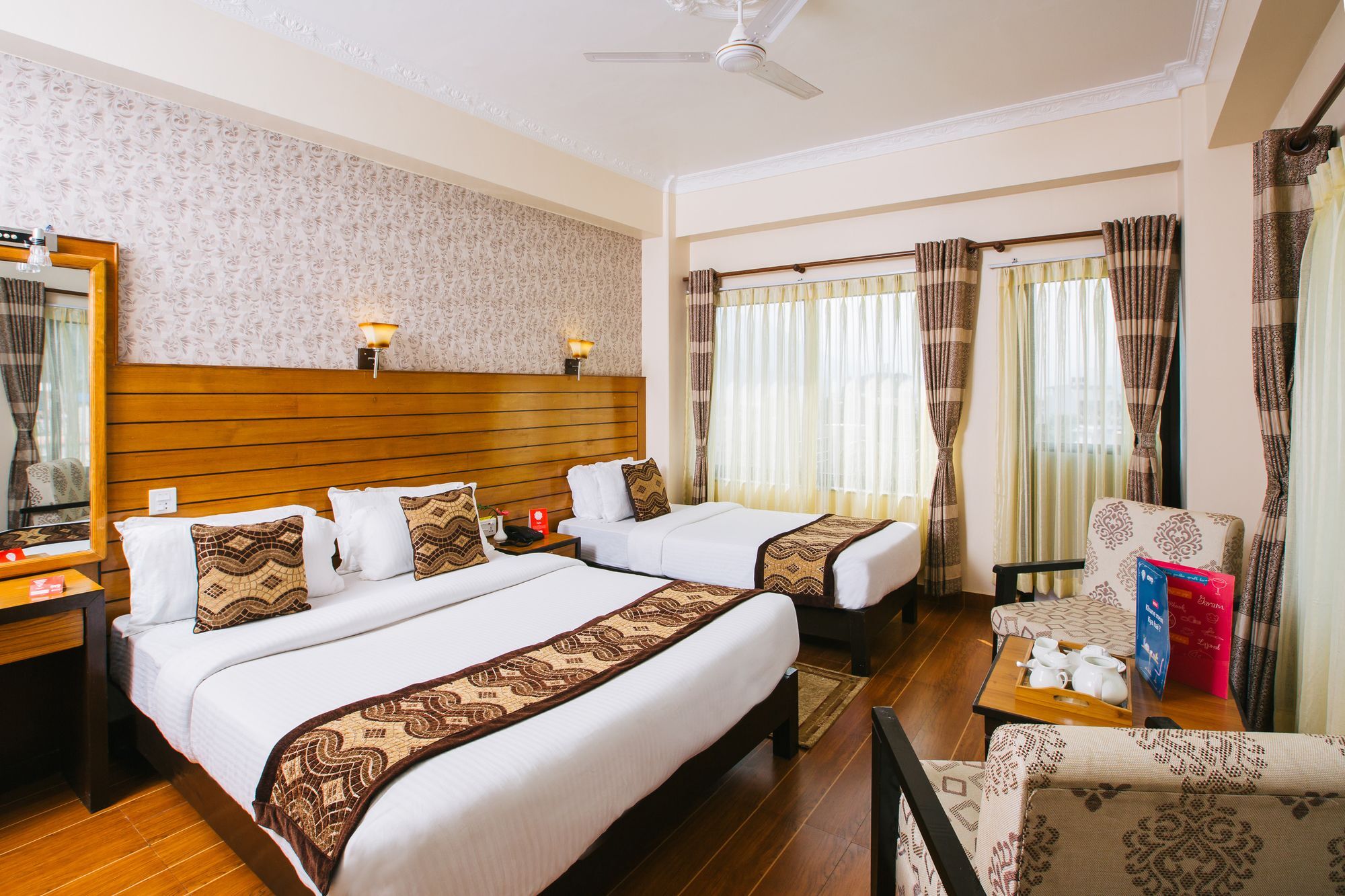 Hotel Romantica Pokhara Esterno foto