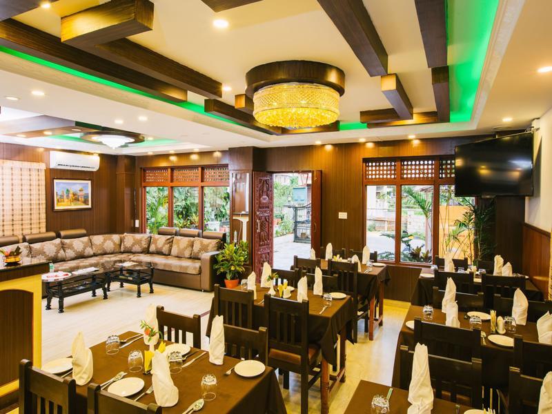 Hotel Romantica Pokhara Esterno foto
