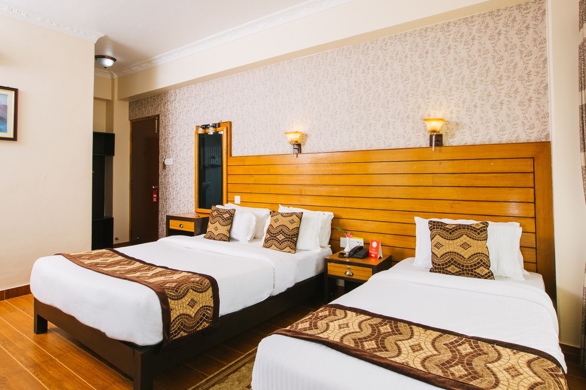 Hotel Romantica Pokhara Esterno foto
